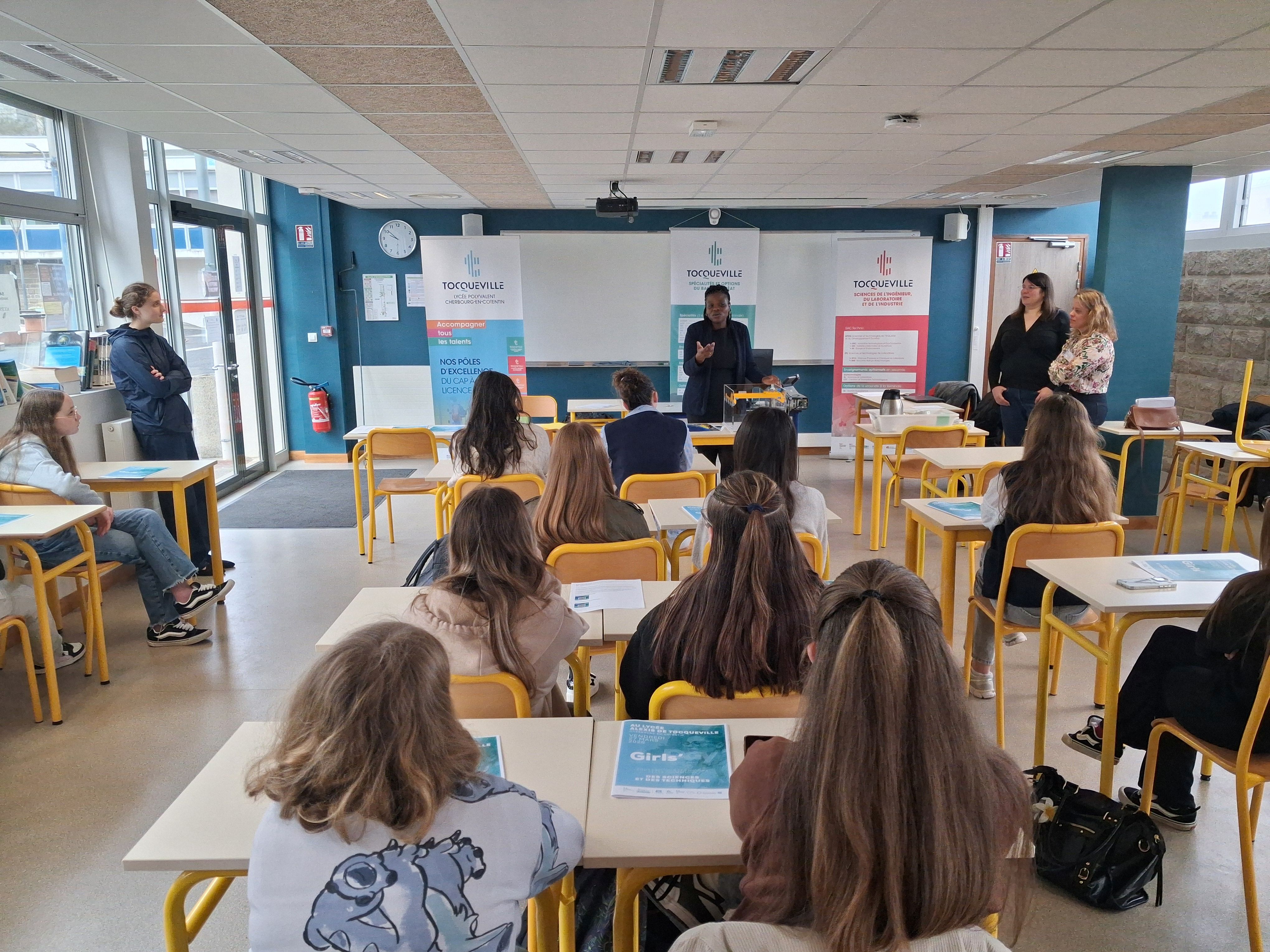 Intervention d'ambassadrices au Lycée Tocqueville