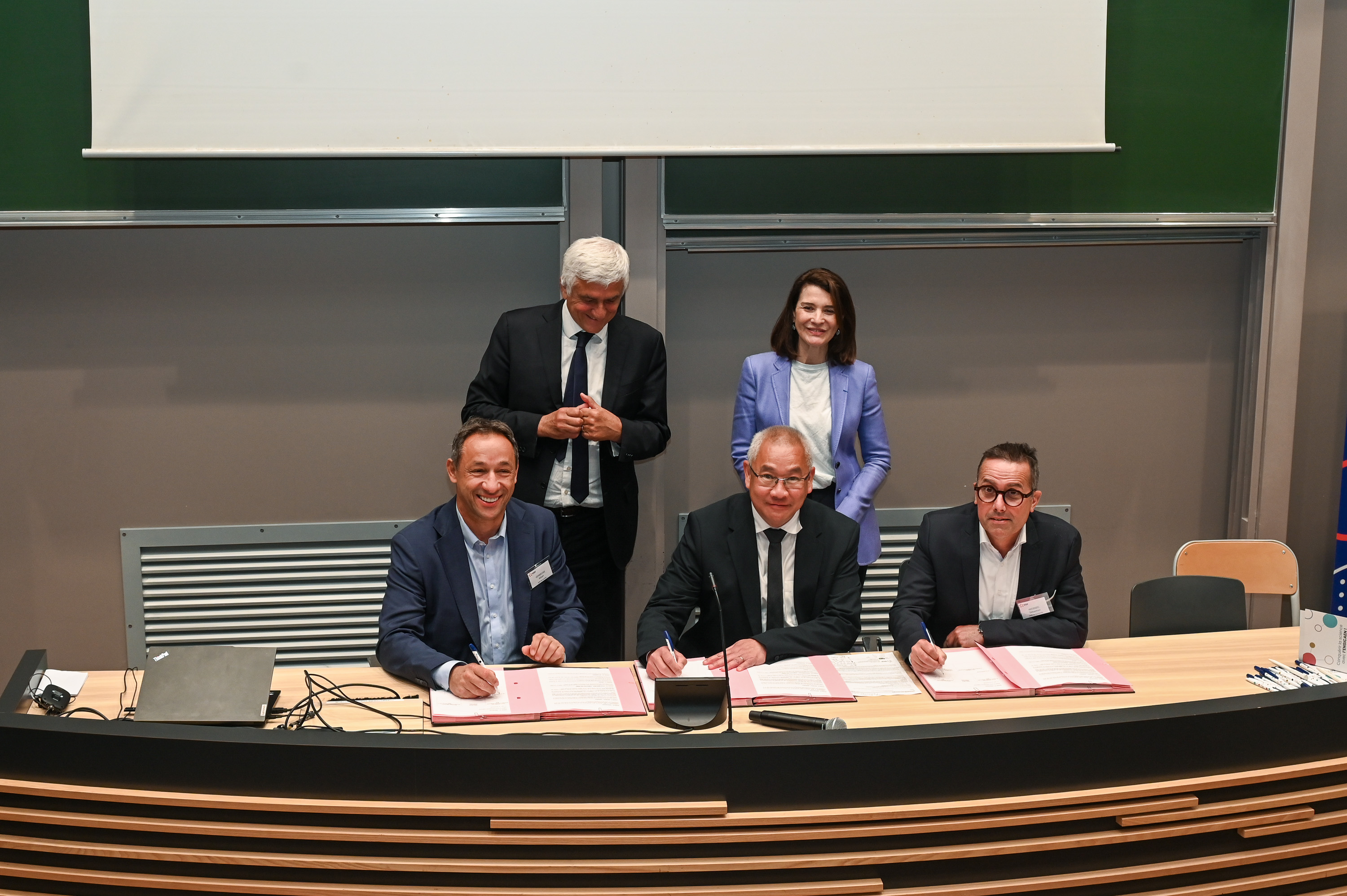 Signature de partenariat